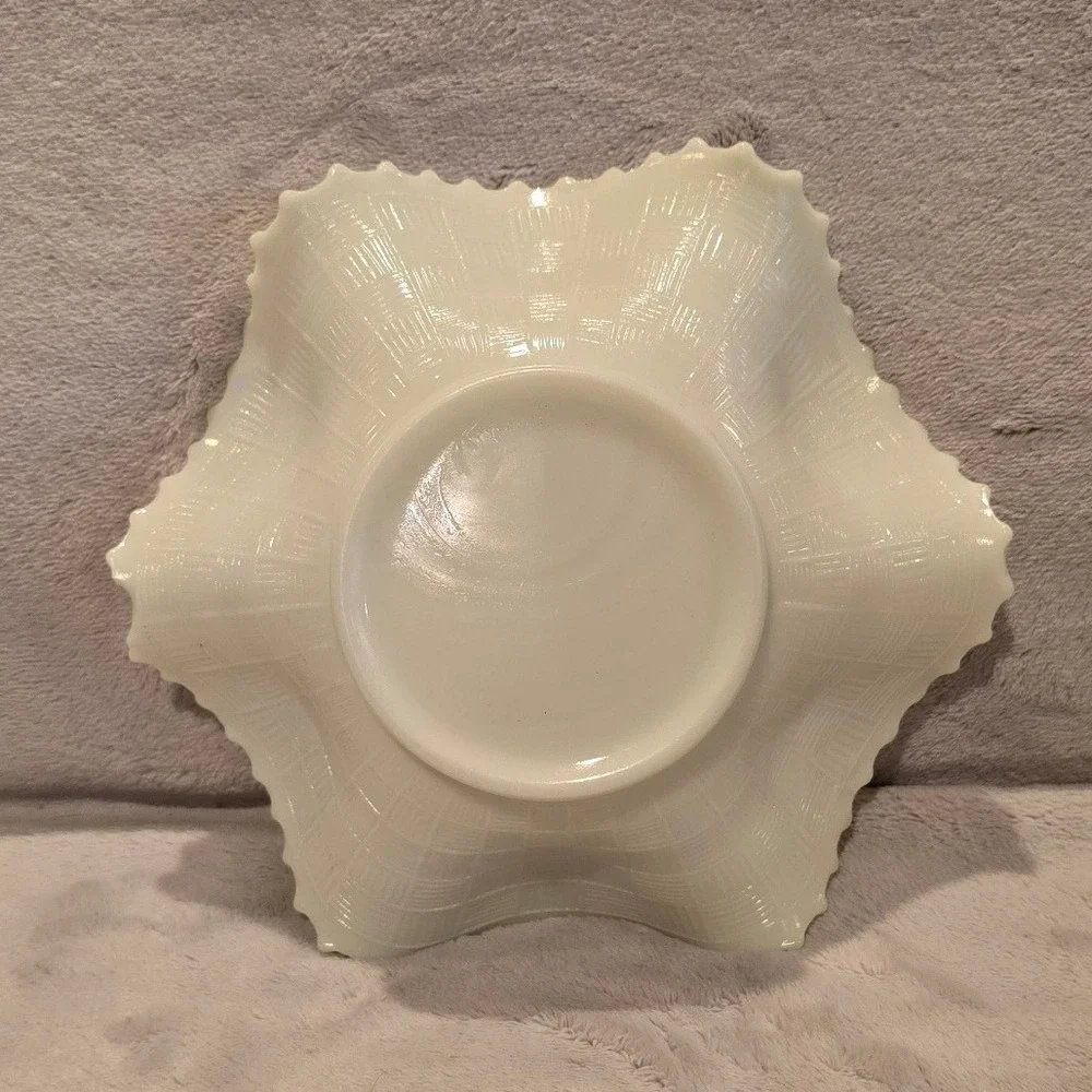 Vintage Northwood Uranium Custard Glass Bowl Grape & Cable Pattern Bowl 7.5